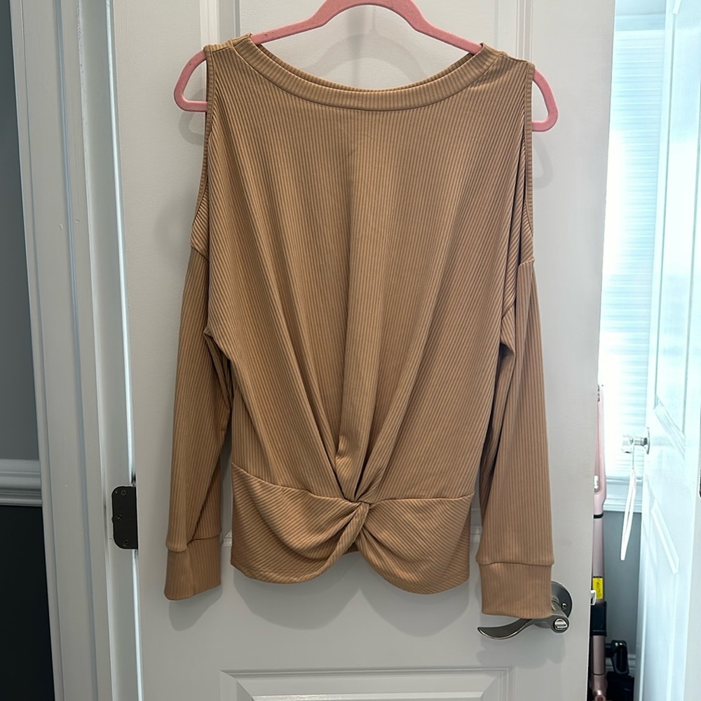 Long sleeve open shoulder shirt